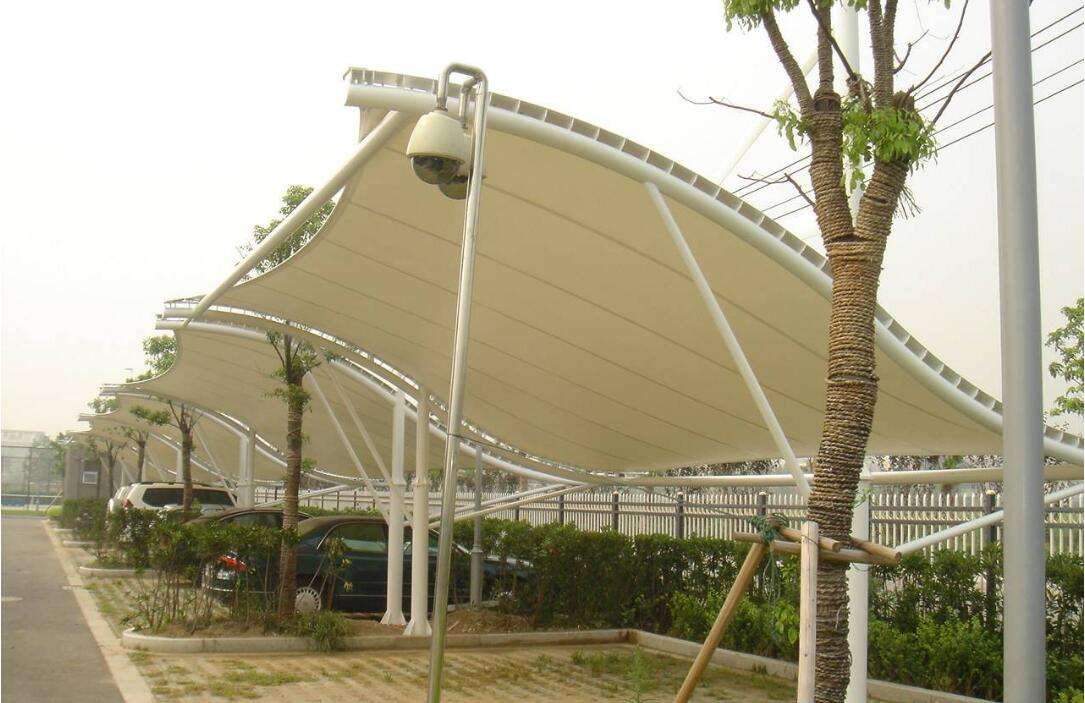 張拉膜車棚骨架怎么加固？